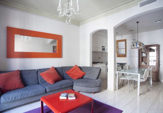Apartamento en Barcelona - VILADOMAT, piso amplio, luminoso, tranquilo en Eixample, Barcelona centro. Apartamento en Barcelona - VILADOMAT, piso amplio, luminoso, tranquilo en Eixample, Barcelona centro.