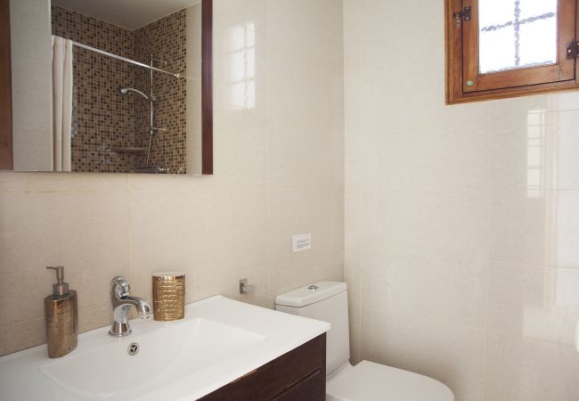 Apartamento en Barcelona - VILADOMAT, piso amplio, luminoso, tranquilo en Eixample, Barcelona centro. Apartamento en Barcelona - VILADOMAT, piso amplio, luminoso, tranquilo en Eixample, Barcelona centro.