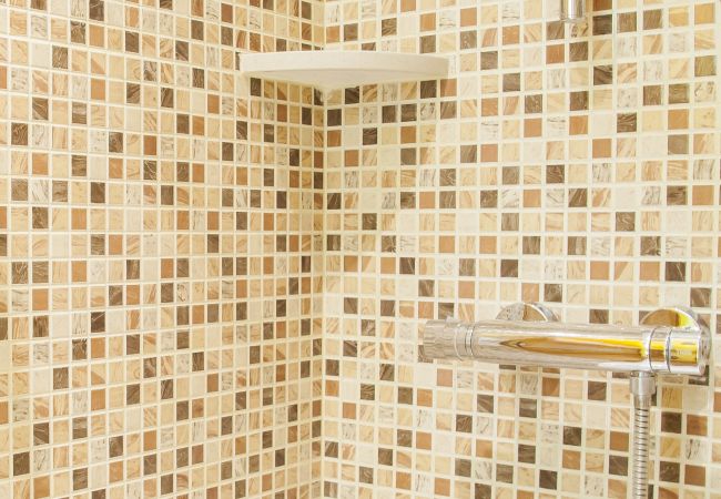 Apartamento en Barcelona - VILADOMAT, piso amplio, luminoso, tranquilo en Eixample, Barcelona centro. Apartamento en Barcelona - VILADOMAT, piso amplio, luminoso, tranquilo en Eixample, Barcelona centro.