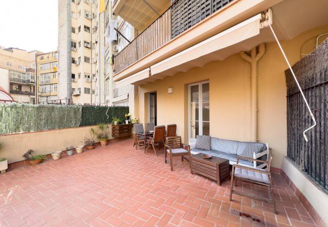 Apartamento en Barcelona - Piso en alquiler con gran terraza privada, junto Passeig de Gracia, Barcelona centro Apartamento en Barcelona - Piso en alquiler con gran terraza privada, junto Passeig de Gracia, Barcelona centro