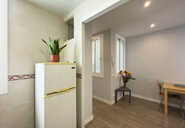 Apartamento en Barcelona - Estudio en alquiler luminoso, tranquilo y muy bien situado en Gracia, Barcelona centro Apartamento en Barcelona - Estudio en alquiler luminoso, tranquilo y muy bien situado en Gracia, Barcelona centro