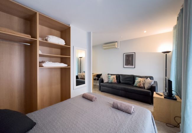 Apartamento en Barcelona - Estudio en alquiler luminoso, tranquilo y muy bien situado en Gracia, Barcelona centro Apartamento en Barcelona - Estudio en alquiler luminoso, tranquilo y muy bien situado en Gracia, Barcelona centro