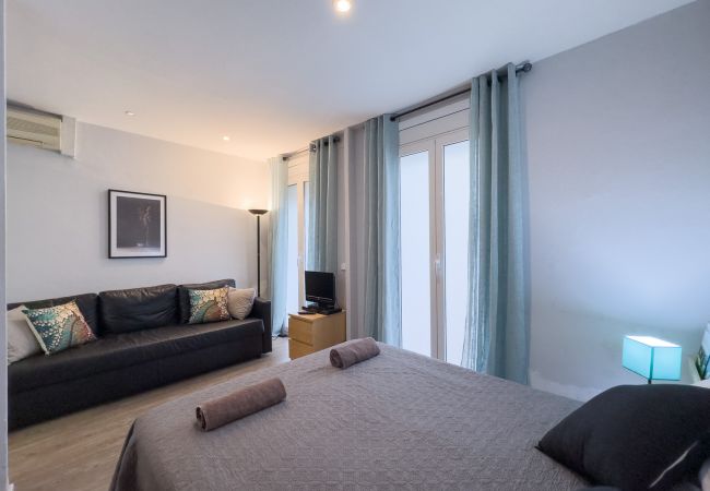 Apartamento en Barcelona - Estudio en alquiler luminoso, tranquilo y muy bien situado en Gracia, Barcelona centro Apartamento en Barcelona - Estudio en alquiler luminoso, tranquilo y muy bien situado en Gracia, Barcelona centro