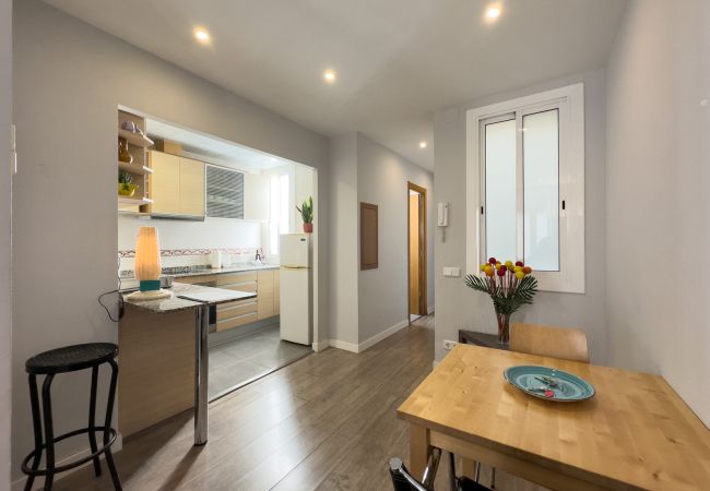 Apartamento en Barcelona - Estudio en alquiler luminoso, tranquilo y muy bien situado en Gracia, Barcelona centro Apartamento en Barcelona - Estudio en alquiler luminoso, tranquilo y muy bien situado en Gracia, Barcelona centro