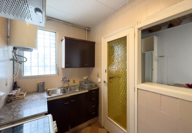 Apartamento en Barcelona - Estudio bonito, confortable, tranquilo y luminoso en alquiler en Gracia, Barcelona centro Apartamento en Barcelona - Estudio bonito, confortable, tranquilo y luminoso en alquiler en Gracia, Barcelona centro