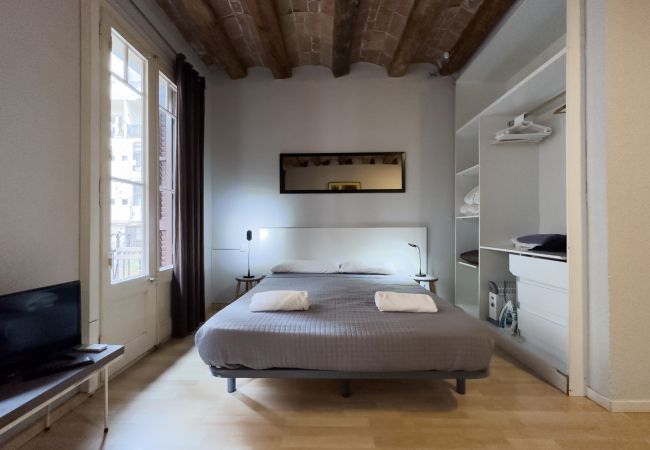 Apartamento en Barcelona - Estudio bonito, confortable, tranquilo y luminoso en alquiler en Gracia, Barcelona centro Apartamento en Barcelona - Estudio bonito, confortable, tranquilo y luminoso en alquiler en Gracia, Barcelona centro