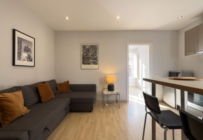 Apartamento en Barcelona - Piso con encanto, restaurado y equipado, muy bonito y luminoso en Barcelona centro, Gracia Apartamento en Barcelona - Piso con encanto, restaurado y equipado, muy bonito y luminoso en Barcelona centro, Gracia