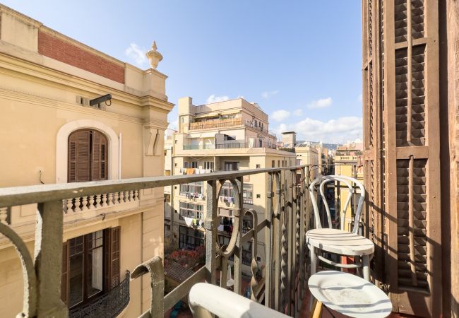 Apartamento en Barcelona - Piso con encanto, restaurado y equipado, muy bonito y luminoso en Barcelona centro, Gracia Apartamento en Barcelona - Piso con encanto, restaurado y equipado, muy bonito y luminoso en Barcelona centro, Gracia