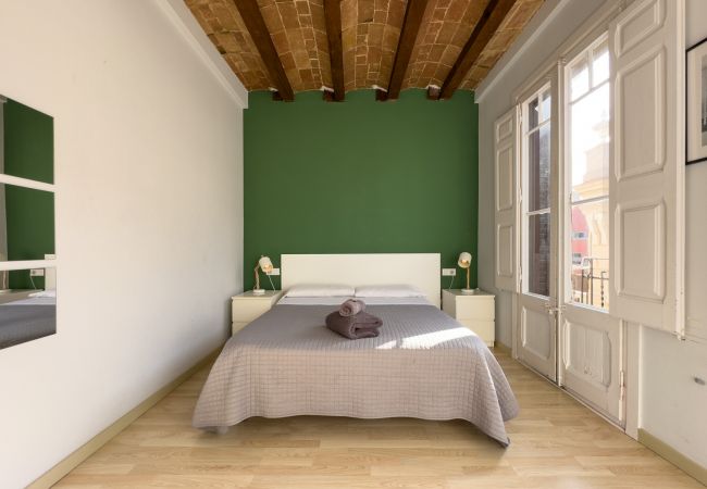 Apartamento en Barcelona - Piso con encanto, restaurado y equipado, muy bonito y luminoso en Barcelona centro, Gracia Apartamento en Barcelona - Piso con encanto, restaurado y equipado, muy bonito y luminoso en Barcelona centro, Gracia