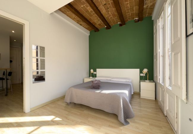 Apartamento en Barcelona - Piso con encanto, restaurado y equipado, muy bonito y luminoso en Barcelona centro, Gracia Apartamento en Barcelona - Piso con encanto, restaurado y equipado, muy bonito y luminoso en Barcelona centro, Gracia