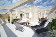 Apartamento en Salou - Atico Miramar:Terraza 130m2 con vistas mar y puerto Salou-Aire Wifi garaje y ropa incluidos