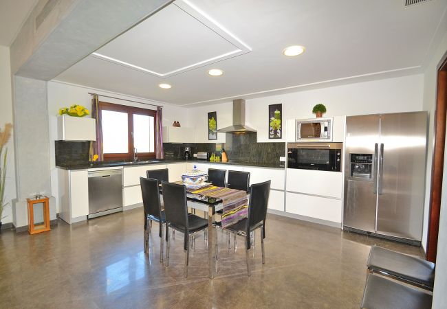 Villa en Sa Pobla - Son Manyo 261 magnífica villa con piscina privada, gran zona exterior, zona infantil y aire acondicionado Villa en Sa Pobla - Son Manyo 261 magnífica villa con piscina privada, gran zona exterior, zona infantil y aire acondicionado