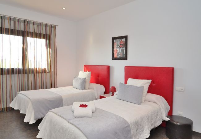 Villa en Sa Pobla - Son Manyo 261 magnífica villa con piscina privada, gran zona exterior, zona infantil y aire acondicionado Villa en Sa Pobla - Son Manyo 261 magnífica villa con piscina privada, gran zona exterior, zona infantil y aire acondicionado