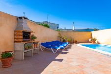 Casa en Muro - Marimar 039 fantástica casa ideal grupos con piscina, aire acondicionado, barbacoa y WiFi