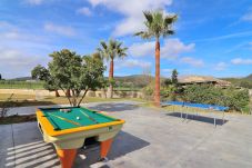 Juegos al aire libre, jardín, terraza, piscina, vacaciones