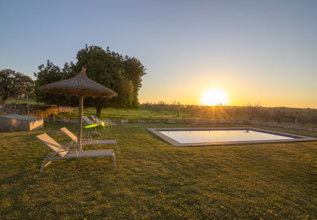 Villa en Santa Margalida - Villa Vernissa -  Finca con gran piscina muy cerca de Can Picafort y de las mejores playas de la isla Villa en Santa Margalida - Villa Vernissa -  Finca con gran piscina muy cerca de Can Picafort y de las mejores playas de la isla