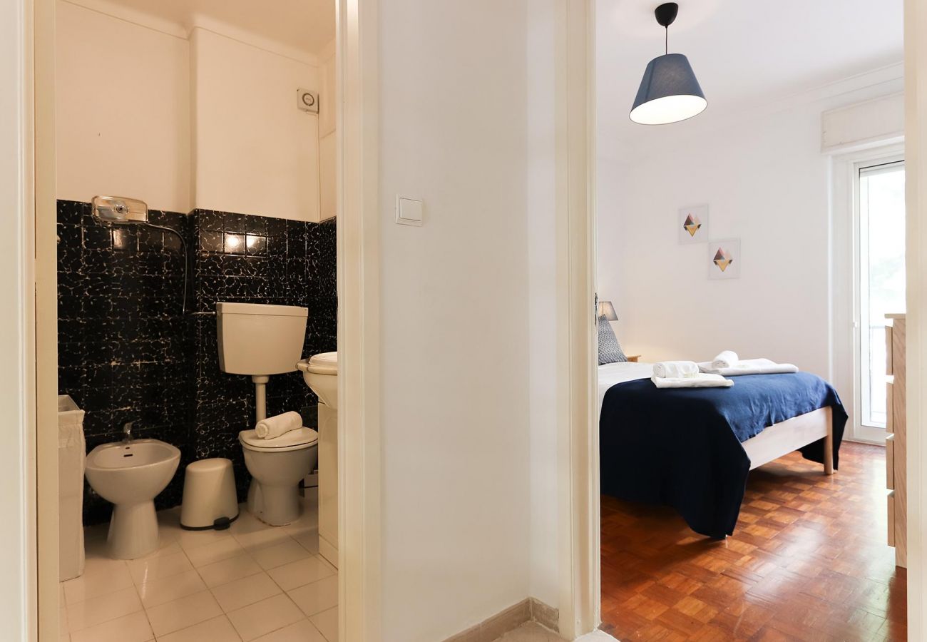 Principe Real Balcony by Homing Principe Real Balcony by Homing