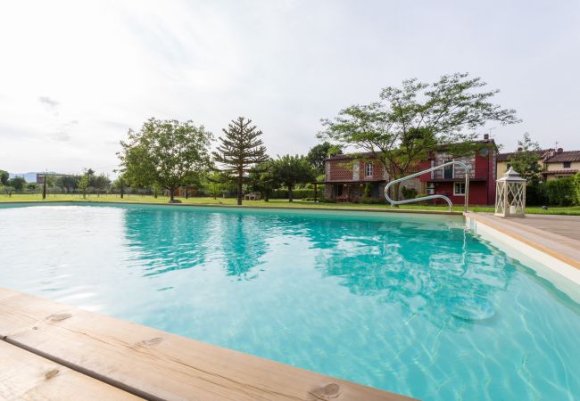 Villa en Monte San quirico - Villa Sul Fiume Villa en Monte San quirico - Villa Sul Fiume