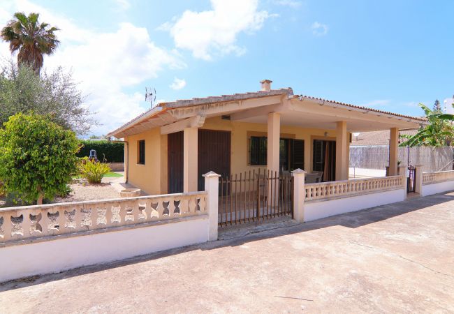 Chalet en Playa de Muro - Ca Na Coloma 145 fantástica villa con barbacoa, billar, ping pong y WiFi Chalet en Playa de Muro - Ca Na Coloma 145 fantástica villa con barbacoa, billar, ping pong y WiFi