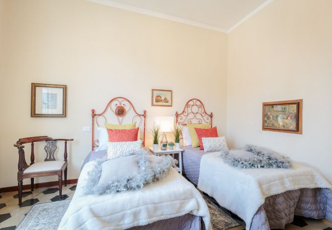 Apartamento en Lucca - SANTA CROCE Apartment, Central and Convenient Apartamento en Lucca - SANTA CROCE Apartment, Central and Convenient
