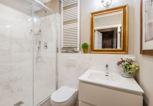 Apartamento en Lucca - SANTA CROCE Apartment, Central and Convenient Apartamento en Lucca - SANTA CROCE Apartment, Central and Convenient