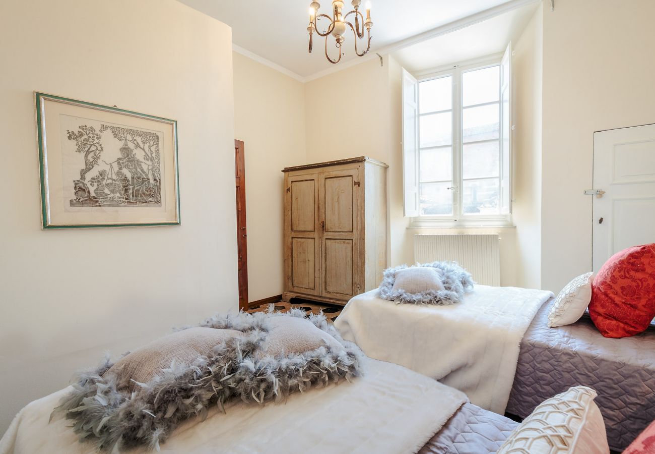 Apartamento en Lucca - SANTA CROCE Apartment, Central and Convenient Apartamento en Lucca - SANTA CROCE Apartment, Central and Convenient