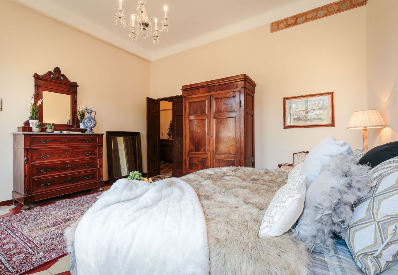 Apartamento en Lucca - SANTA CROCE Apartment, Central and Convenient Apartamento en Lucca - SANTA CROCE Apartment, Central and Convenient