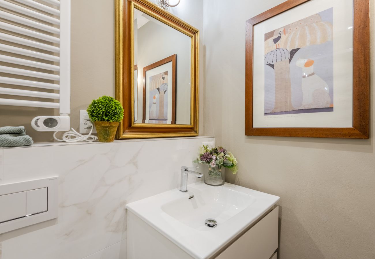 Apartamento en Lucca - SANTA CROCE Apartment, Central and Convenient Apartamento en Lucca - SANTA CROCE Apartment, Central and Convenient