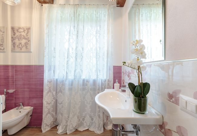 Villa en Capannori - VILLA PEMOLA a Luxury Farmhouse with Garden and bikes in Lucca Town Villa en Capannori - VILLA PEMOLA a Luxury Farmhouse with Garden and bikes in Lucca Town