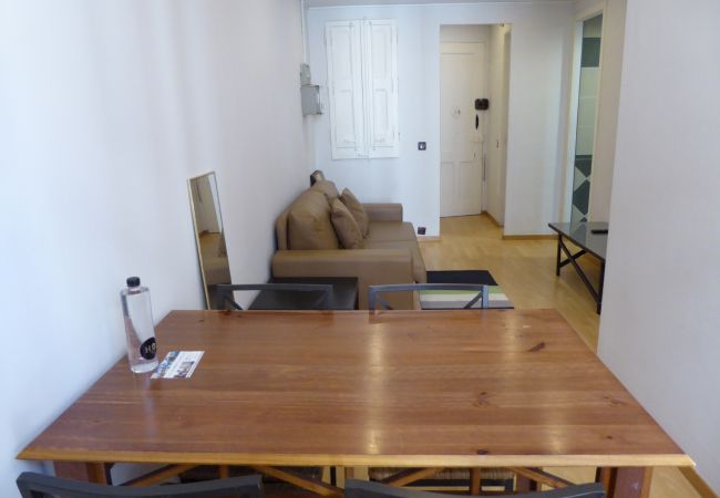 Apartamento en Barcelona - Bonito piso en alquiler por días en Gracia, Barcelona centro. Luminoso, tranquilo y bien situado. Apartamento en Barcelona - Bonito piso en alquiler por días en Gracia, Barcelona centro. Luminoso, tranquilo y bien situado.