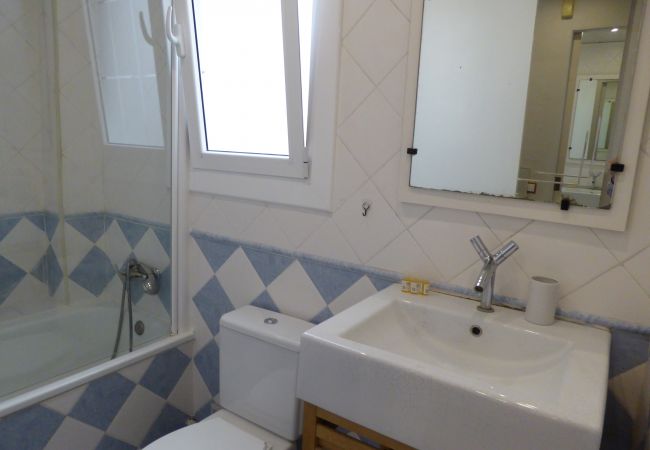 Apartamento en Barcelona - Bonito piso en alquiler por días en Gracia, Barcelona centro. Luminoso, tranquilo y bien situado. Apartamento en Barcelona - Bonito piso en alquiler por días en Gracia, Barcelona centro. Luminoso, tranquilo y bien situado.