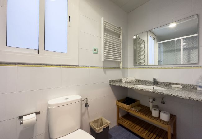 Apartamento en Barcelona - Piso bonito, restaurado en alquiler con patio terraza en Gracia, Barcelona centro Apartamento en Barcelona - Piso bonito, restaurado en alquiler con patio terraza en Gracia, Barcelona centro