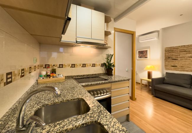 Apartamento en Barcelona - Piso bonito, restaurado en alquiler con patio terraza en Gracia, Barcelona centro Apartamento en Barcelona - Piso bonito, restaurado en alquiler con patio terraza en Gracia, Barcelona centro