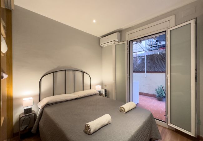 Apartamento en Barcelona - Piso bonito, restaurado en alquiler con patio terraza en Gracia, Barcelona centro Apartamento en Barcelona - Piso bonito, restaurado en alquiler con patio terraza en Gracia, Barcelona centro