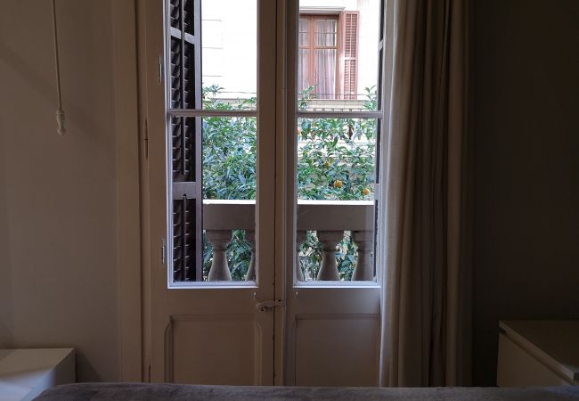 Apartamento en Barcelona - Piso renovado con encanto en alquiler vacacional en Barcelona centro, Gracia Apartamento en Barcelona - Piso renovado con encanto en alquiler vacacional en Barcelona centro, Gracia
