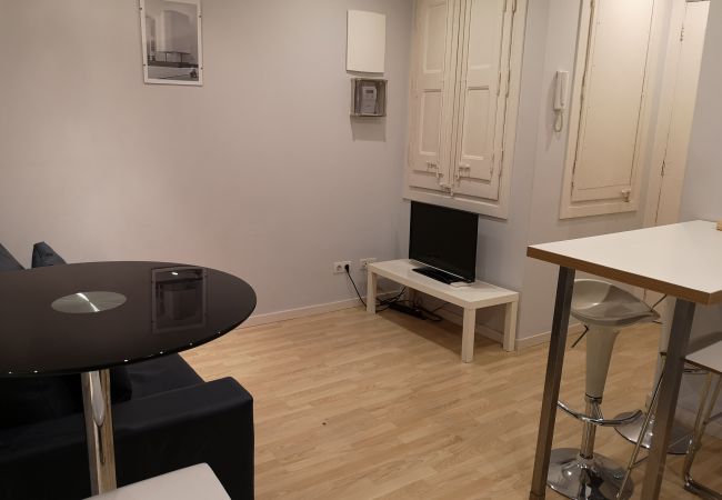 Apartamento en Barcelona - Piso renovado con encanto en alquiler vacacional en Barcelona centro, Gracia Apartamento en Barcelona - Piso renovado con encanto en alquiler vacacional en Barcelona centro, Gracia
