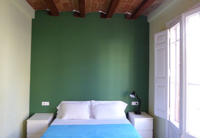 Apartamento en Barcelona - Piso renovado con encanto en alquiler vacacional en Barcelona centro, Gracia Apartamento en Barcelona - Piso renovado con encanto en alquiler vacacional en Barcelona centro, Gracia
