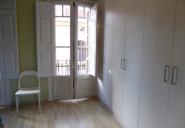 Apartamento en Barcelona - Piso renovado con encanto en alquiler vacacional en Barcelona centro, Gracia Apartamento en Barcelona - Piso renovado con encanto en alquiler vacacional en Barcelona centro, Gracia