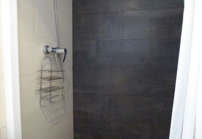 Apartamento en Barcelona - Piso renovado con encanto en alquiler vacacional en Barcelona centro, Gracia Apartamento en Barcelona - Piso renovado con encanto en alquiler vacacional en Barcelona centro, Gracia