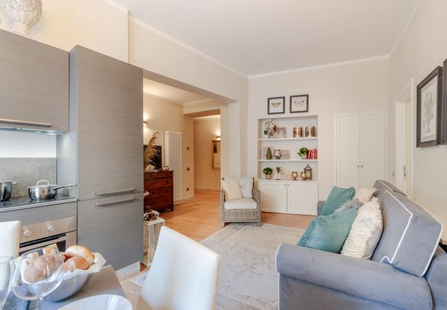 Apartamento en Lucca - The Most Central Terrace inside the Walls of Lucca Apartamento en Lucca - The Most Central Terrace inside the Walls of Lucca