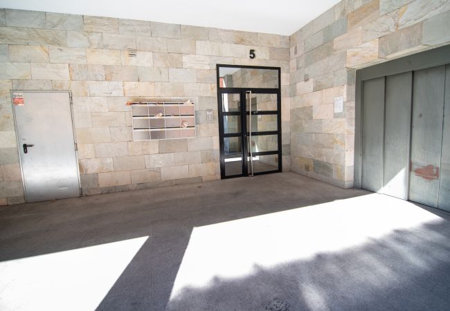 Apartamento en Madrid - M (JMC 5) BERNABEU R. MADRID STADIUM APARTMENT 1 ROOM 2 PAX PARKING  - MADRID BUSINESS CENTER Apartamento en Madrid - M (JMC 5) BERNABEU R. MADRID STADIUM APARTMENT 1 ROOM 2 PAX PARKING  - MADRID BUSINESS CENTER