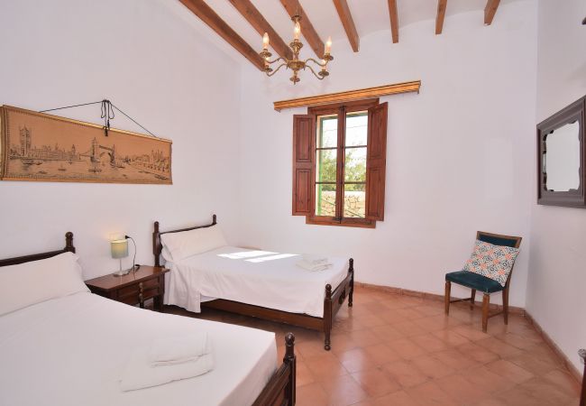 Casa en Sineu - Ca S'Escolà 175 tradicional casa mallorquina con jardín, gran barbacoa y WiFi Casa en Sineu - Ca S'Escolà 175 tradicional casa mallorquina con jardín, gran barbacoa y WiFi
