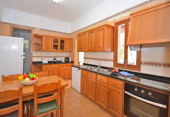 Casa en Sineu - Ca S'Escolà 175 tradicional casa mallorquina con jardín, gran barbacoa y WiFi Casa en Sineu - Ca S'Escolà 175 tradicional casa mallorquina con jardín, gran barbacoa y WiFi