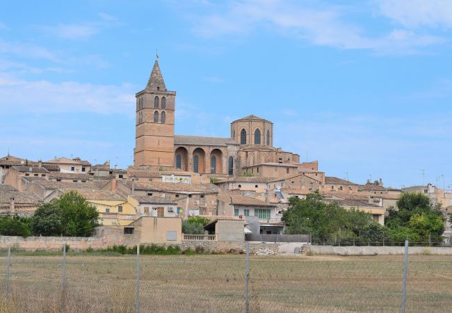 Casa en Sineu - Ca S'Escolà 175 tradicional casa mallorquina con jardín, gran barbacoa y WiFi Casa en Sineu - Ca S'Escolà 175 tradicional casa mallorquina con jardín, gran barbacoa y WiFi