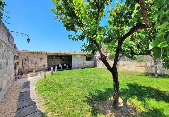 Casa en Sineu - Ca S'Escolà 175 tradicional casa mallorquina con jardín, gran barbacoa y WiFi Casa en Sineu - Ca S'Escolà 175 tradicional casa mallorquina con jardín, gran barbacoa y WiFi