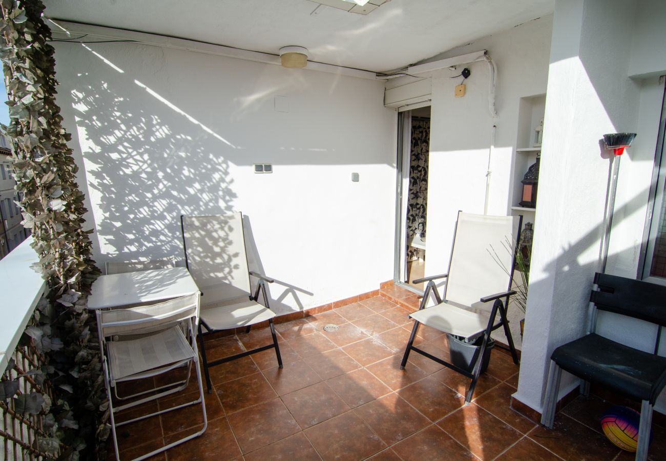 Apartamento en Madrid - Ático - Terraza 15m2 - CHUECA- 4 PAX Apartamento en Madrid - Ático - Terraza 15m2 - CHUECA- 4 PAX