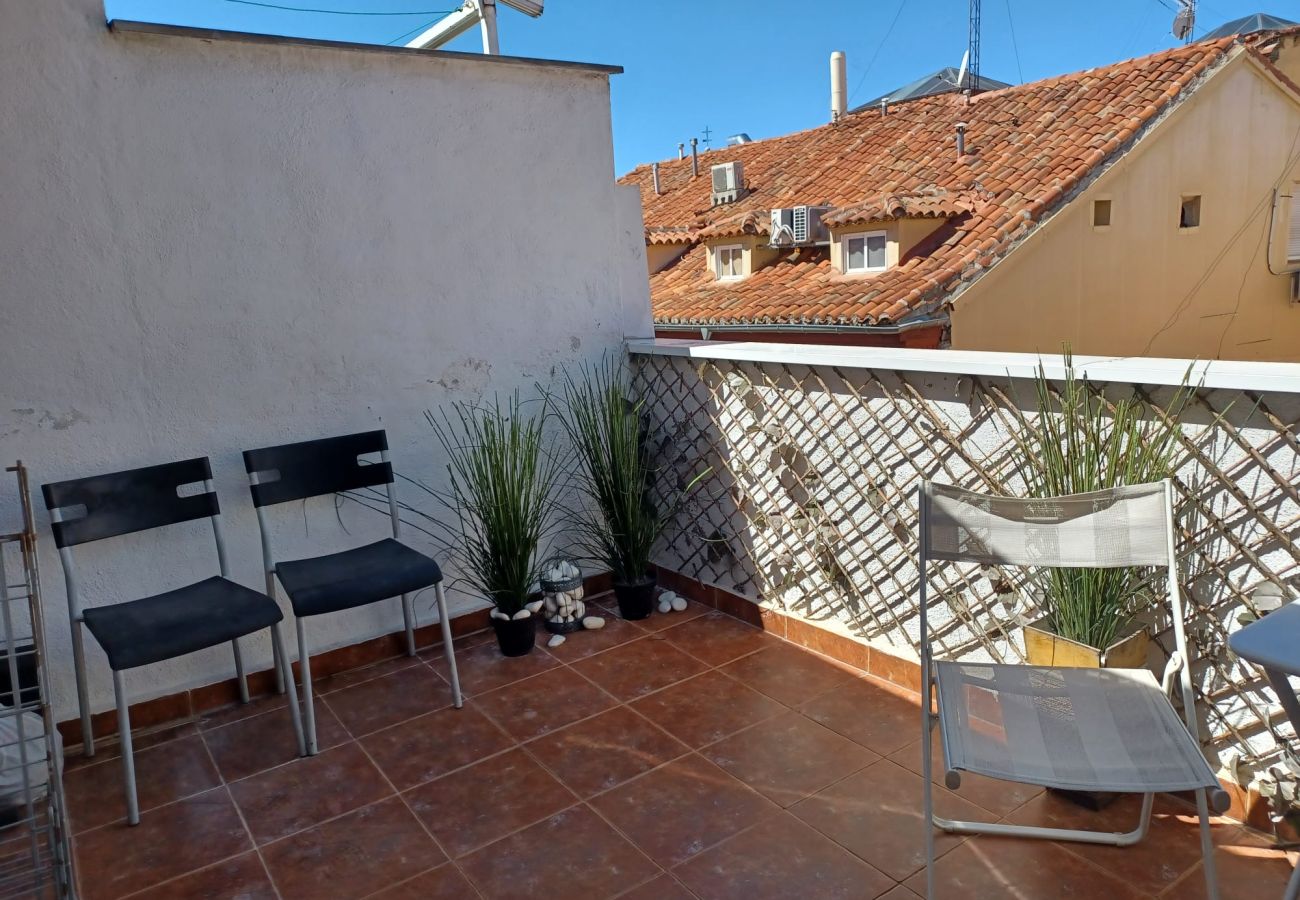 Apartamento en Madrid - Ático - Terraza 15m2 - CHUECA- 4 PAX Apartamento en Madrid - Ático - Terraza 15m2 - CHUECA- 4 PAX