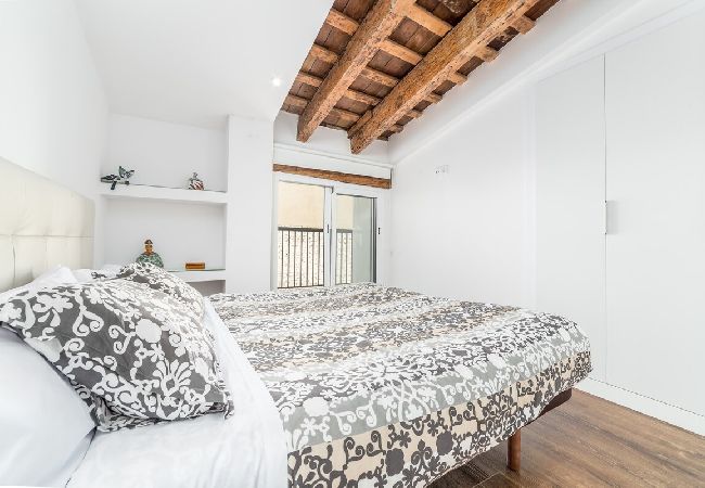 Apartamento en Valencia - CENTER-2BR, 2BA-ATTIC-TERRACE,VIEW, WI-FI, A/C 