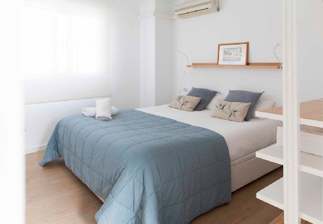 Apartamento en Valencia - Modern One Bedroom Wifi AC Heating in Old Town II 