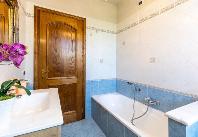 Villa en Lucca - Nonna Bianca, a Genuine Farmhouse in Sant'Alessio, Lucca Villa en Lucca - Nonna Bianca, a Genuine Farmhouse in Sant'Alessio, Lucca